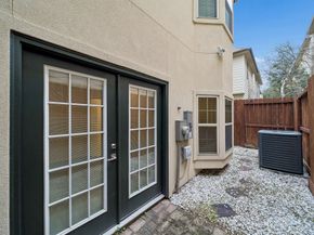 2741 Sherwin Street, Houston TX 77007