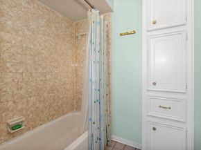 5306 Green Springs Drive, Houston TX 77066