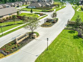 11831 Royal Willow Lane, Houston TX 77066