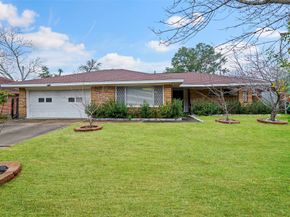 7943 Pecan Villas Drive, Houston TX 77061