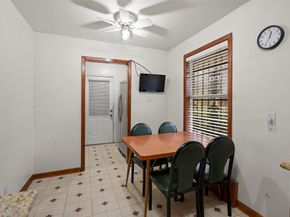 7943 Pecan Villas Drive, Houston TX 77061