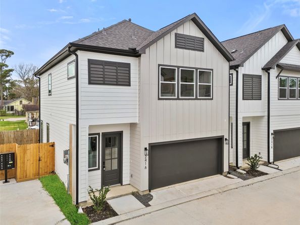 243 Rebecca Street E, Houston TX 77022