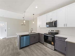 9722 Tuffly St, Houston TX 77029