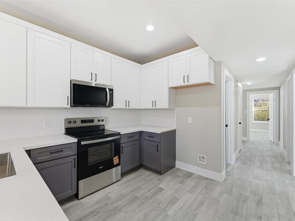 9722 Tuffly St, Houston TX 77029