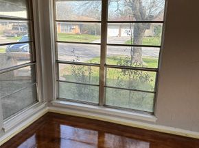 5810 Flamingo Drive, Houston TX 77033