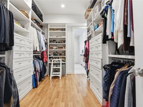 1710 Du Barry Lane, Houston TX 77018