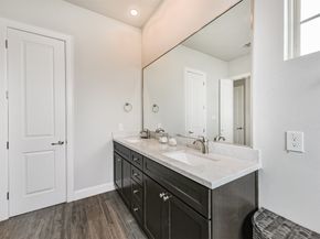 1040 W 26th Street E, Houston TX 77008