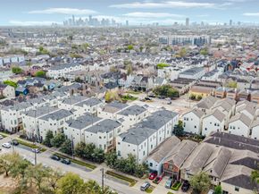 1040 W 26th Street E, Houston TX 77008