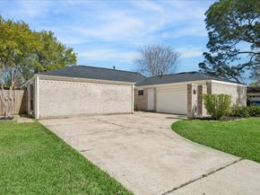14907 Aspen Hills Drive, Houston TX 77062