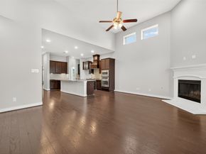 4926 Thunder Creek Ln, Sugar Land TX 77479