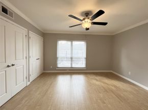 1801 Stoney Brook Drive 106, Houston TX 77063