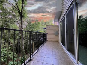 1801 Stoney Brook Drive 106, Houston TX 77063