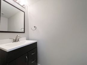 1801 Stoney Brook Drive 106, Houston TX 77063