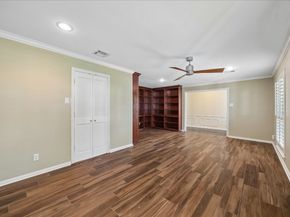 10906 Piping Rock Lane, Houston TX 77042
