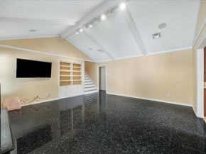 10906 Piping Rock Lane, Houston TX 77042