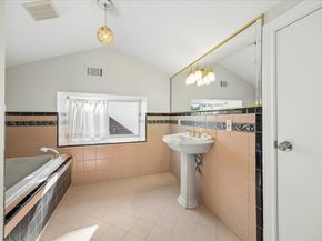 10906 Piping Rock Lane, Houston TX 77042