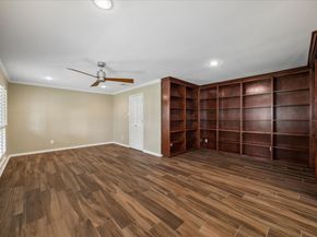 10906 Piping Rock Lane, Houston TX 77042