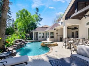 54 Kingscote Way, The Woodlands TX 77382