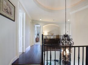 54 Kingscote Way, The Woodlands TX 77382