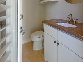 54 Kingscote Way, The Woodlands TX 77382