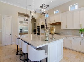 54 Kingscote Way, The Woodlands TX 77382