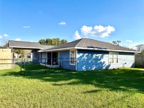 4275 Bethel Boulevard, Houston TX 77092