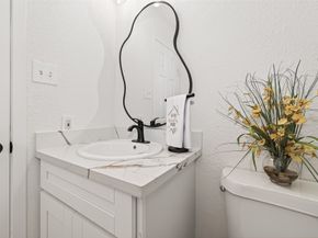 1 Laurel Oak Place E, Spring TX 77380