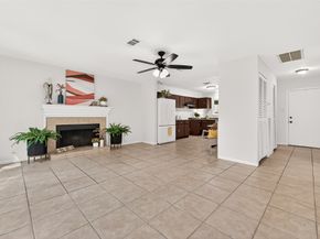 1 Laurel Oak Place E, Spring TX 77380
