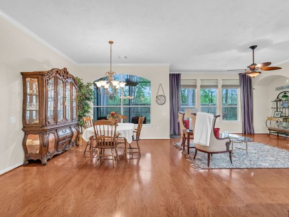 44 Windsor Bridge Drive, Conroe TX 77384