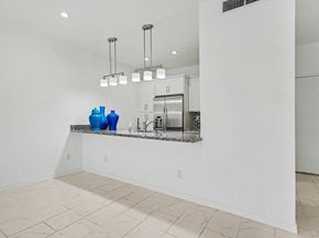 600 Wilcrest Drive 402, Houston TX 77042