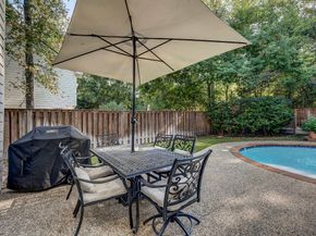 22 S Greywing Place, The Woodlands TX 77382