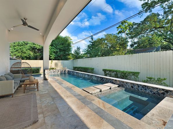 8521 Merlin Drive, Spring Valley Village TX 77055