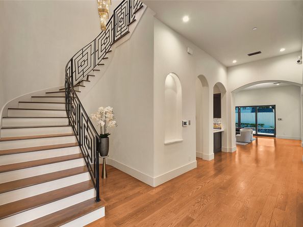 8521 Merlin Drive, Spring Valley Village TX 77055