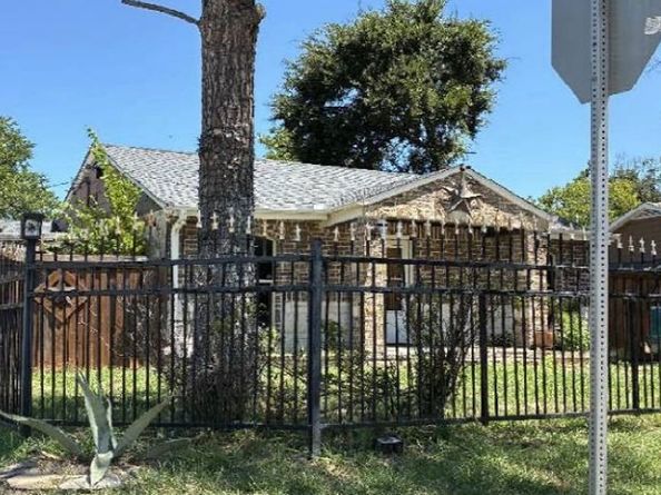 3701 Forbes Street, Fort Worth TX 76105
