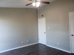 9550 Deering Drive 404, Houston TX 77036
