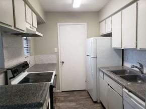 9550 Deering Drive 404, Houston TX 77036