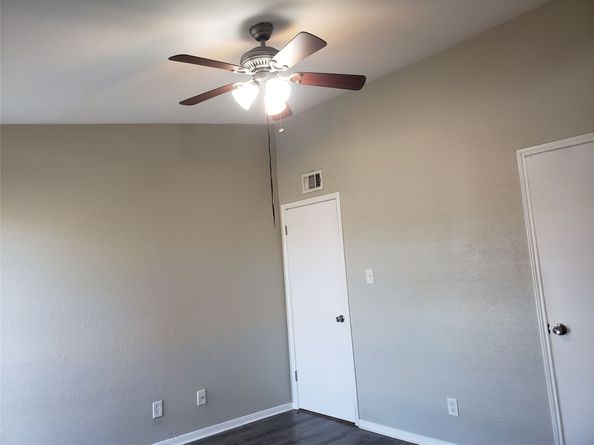 9550 Deering Drive 404, Houston TX 77036