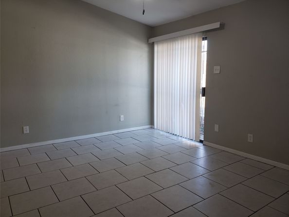 9550 Deering Drive 404, Houston TX 77036