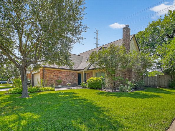 3002 Windmill Street, Sugar Land TX 77479