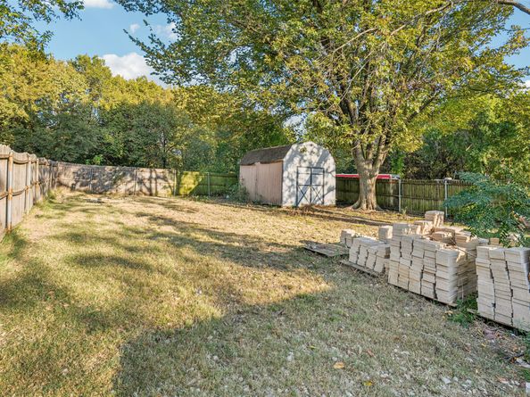 1542 Marsalis Road, Lancaster TX 75134