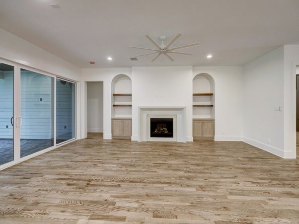 1614 Woodcrest Drive, Houston TX 77018