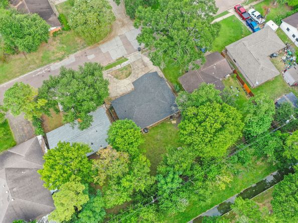 11703 Segrest Drive, Houston TX 77047