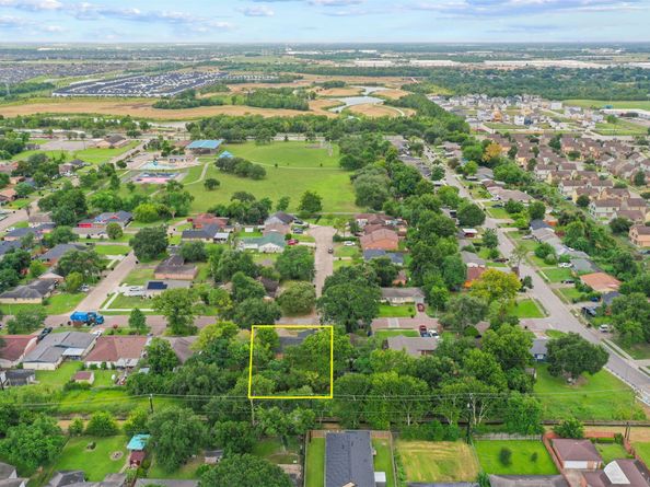 11703 Segrest Drive, Houston TX 77047