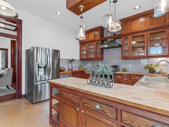 2010 Lubbock Street, Houston TX 77007
