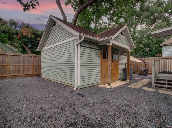 2010 Lubbock Street, Houston TX 77007