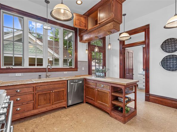 2010 Lubbock Street, Houston TX 77007