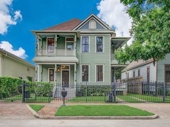 2010 Lubbock Street