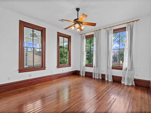 2010 Lubbock Street, Houston TX 77007