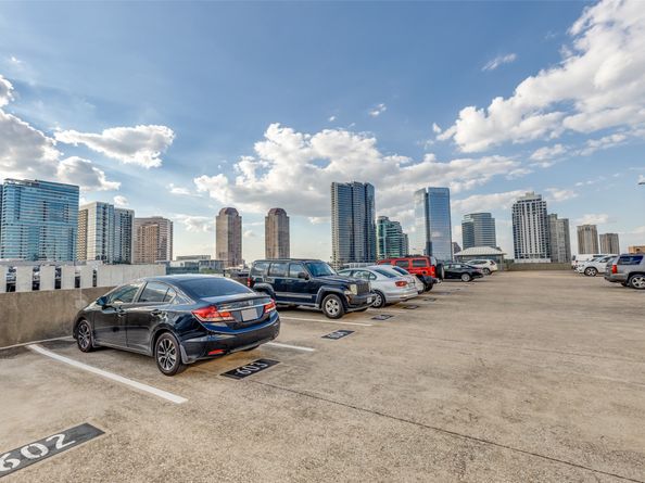 1901 Post Oak Boulevard 2220, Houston TX 77056