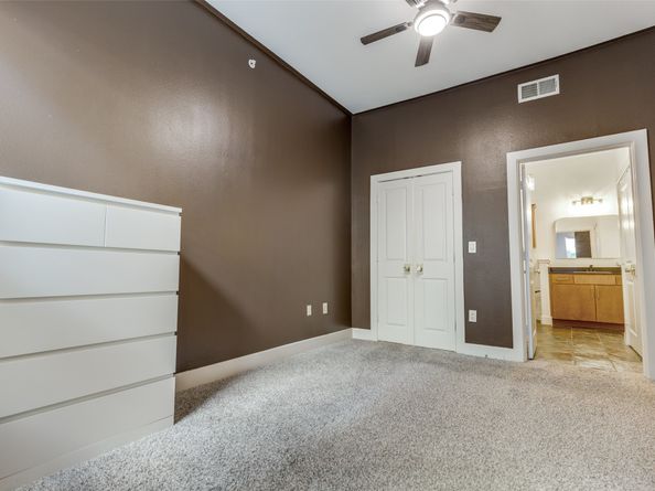 1901 Post Oak Boulevard 2220, Houston TX 77056